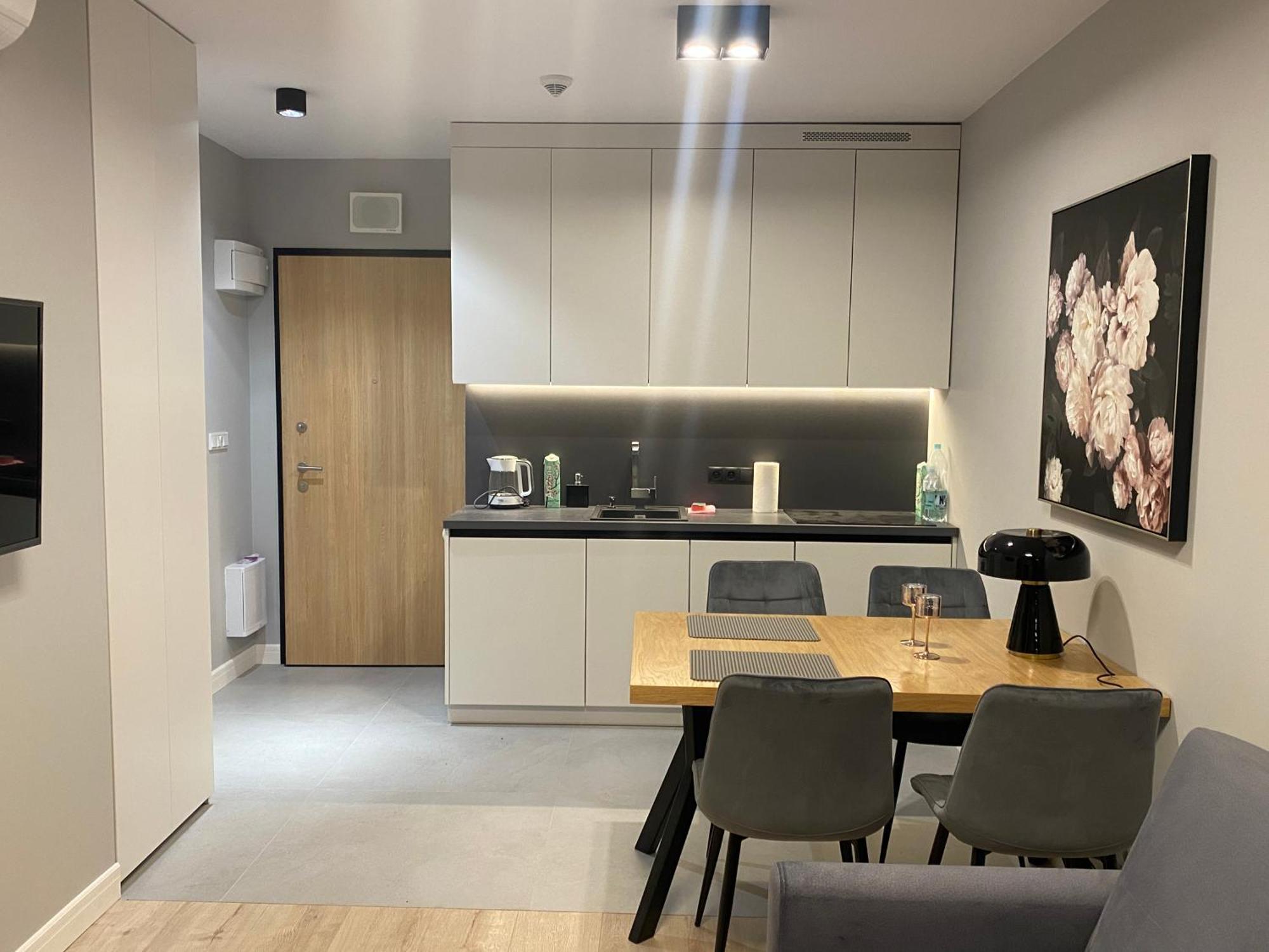 Wiktoryn 6 Piekne Nowe Apartamenty Z Duzymi Balkonami Varşova Dış mekan fotoğraf